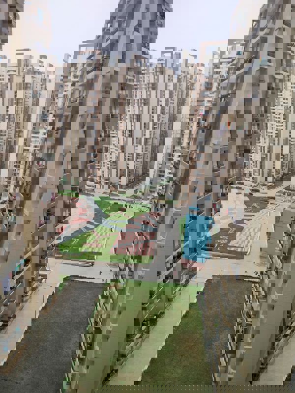 3 BHK + Extra Room 1115 Sq.Ft. Apartment in Amrapali Golf Homes