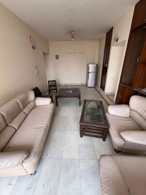 Team Area in 2 BHK Apartment at Ansal Sushant Estate, Sector 52 – for Rent