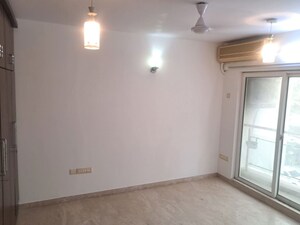 3 BHK Apartment For Rent in Khar West