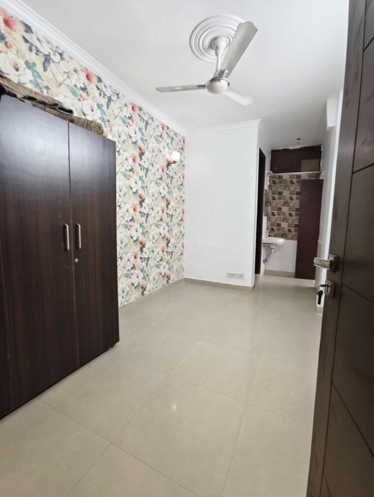 Room, vasant kunj 3 Bedroom 1800 Sq.Ft. Apartment In Vasant Kunj Delhi 10145110