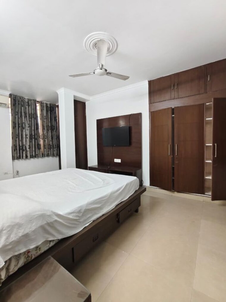 Bedroom, vasant kunj 3 Bedroom 1800 Sq.Ft. Apartment In Vasant Kunj Delhi 10145110