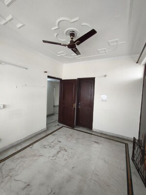 Room in 3.5 BHK Apartment at Sector 22 Dwarka – for Rent