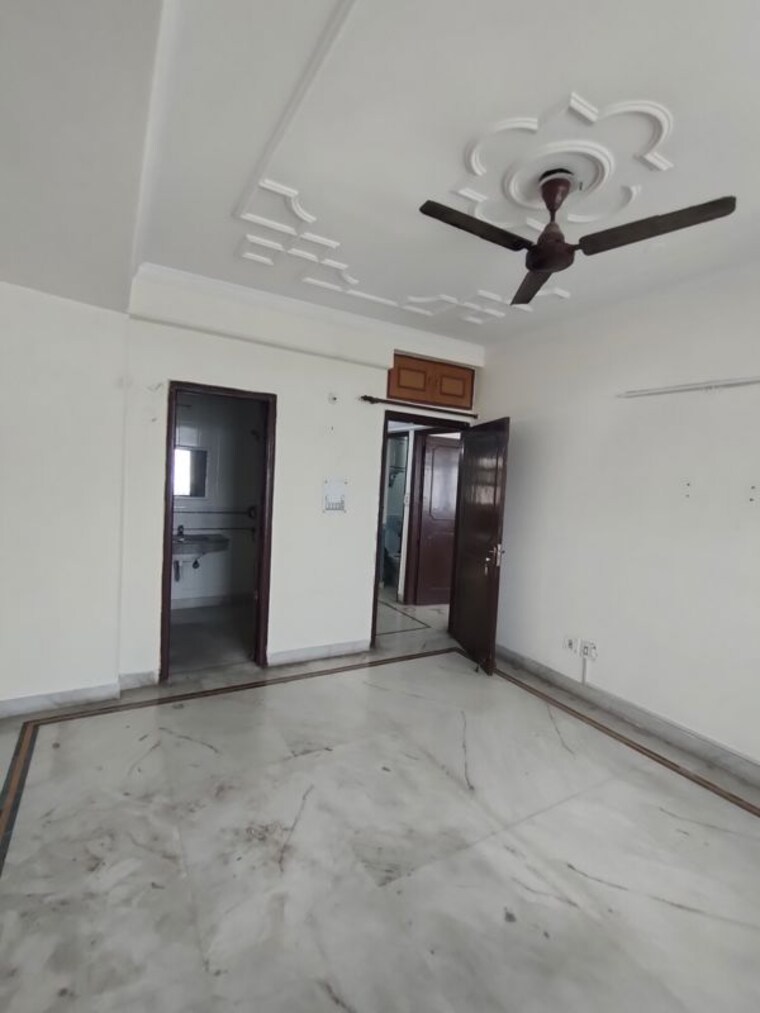 Room, sector 22 dwarka 3.5 Bedroom 1850 Sq.Ft. Apartment In Sector 22 Dwarka Delhi 10145122