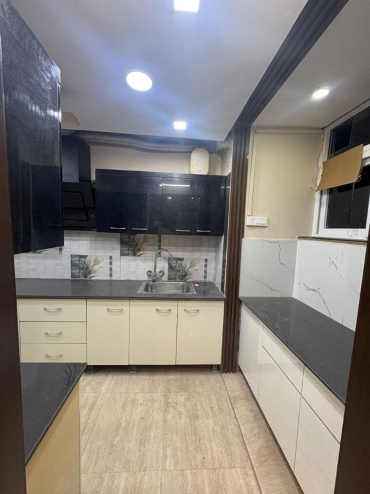 Kitchen, sector 56 3 Bedroom 2200 Sq.Ft. Builder Floor In Sector 56 Gurgaon 10145164