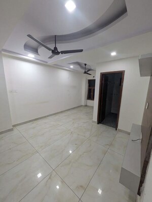 Living Room in 3 BHK Builder Floor at Sector 57 – for Rent
