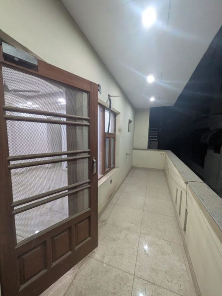 Balcony, sector 57 3 Bedroom 2250 Sq.Ft. Builder Floor In Sector 57 Gurgaon 10145339