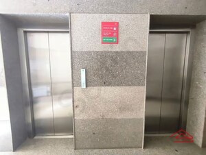 Lift in 5 BHK Apartment at Spectra Palmwoods, Whitefield – for Sale