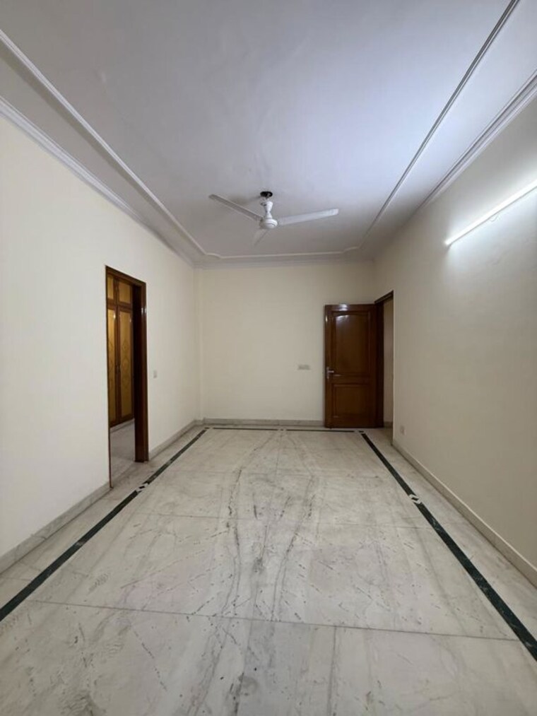 Room, greater kailash ii 3 Bedroom 2000 Sq.Ft. Builder Floor In Greater Kailash ii Delhi 10145362