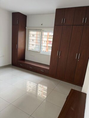 Room in 3 BHK Apartment at Aparna Sarovar, Nallagandla – for Rent