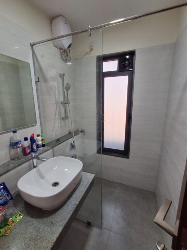Bathroom, dynamix-divum 2 Bedroom 1005 Sq.Ft. Apartment In Malad East Mumbai 10145357