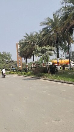 Plot For Sale in DLF Garden City