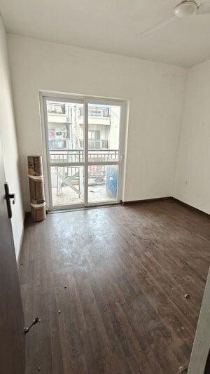 3 BHK Builder Floor For Rent in Sector 8