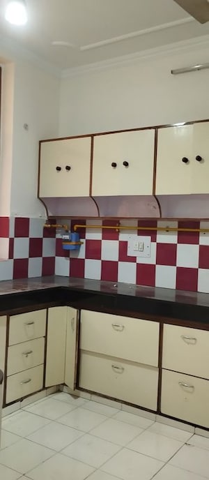 Kitchen in 3 BHK Builder Floor at Sector 39 – for Rent