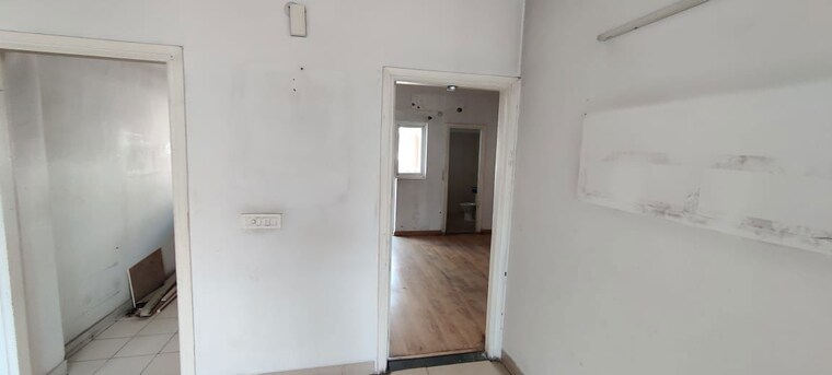 Room, bptp-park-81 3.5 Bedroom 300 Sq.Yd. Apartment In Sector 81 Faridabad 10145619