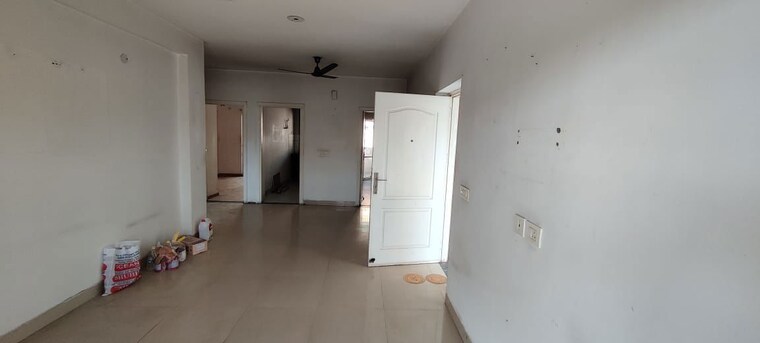 Room, bptp-park-81 3.5 Bedroom 300 Sq.Yd. Apartment In Sector 81 Faridabad 10145619