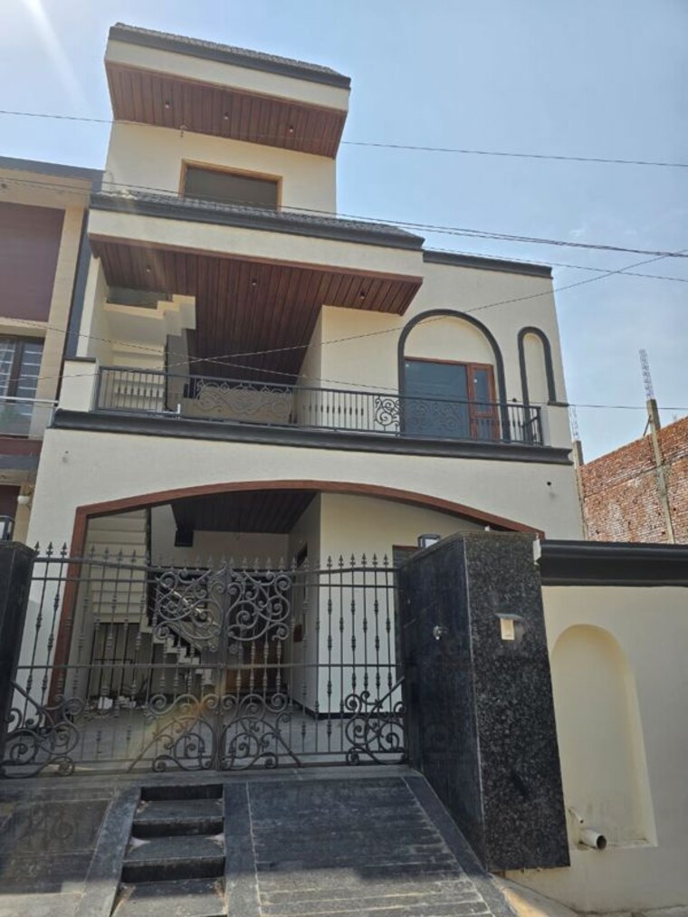 Exterior View, sunny enclave 4 Bedroom 100 Sq.Yd. Apartment In Sunny Enclave Mohali 10145834