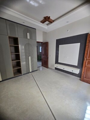 Room in 4 BHK Apartment at Sunny Enclave – for Sale