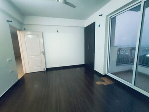 Room in 3.5 BHK Apartment at Bestech Park View City 2, Sector 49 – for Rent