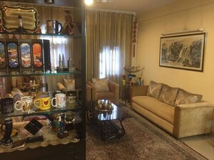 Living Room in 3 BHK Builder Floor at Uppal Southend, Sector 49 – for Rent