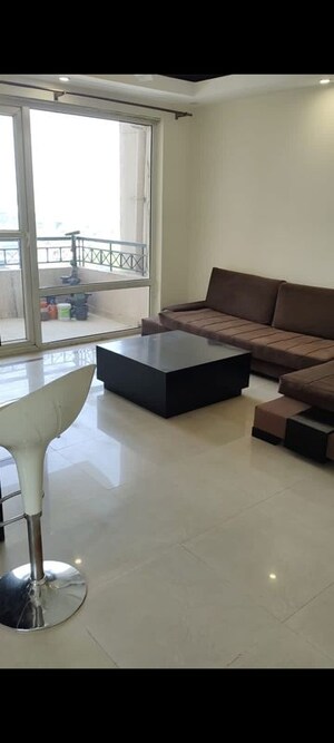 Team Area in 2.5 BHK Apartment at Orchid Petals, Sector 49 – for Rent