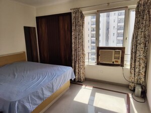 Bedroom in 2.5 BHK Apartment at Orchid Petals, Sector 49 – for Rent