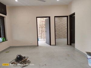 Room in 3 BHK Apartment at Vasant Kunj – for Rent