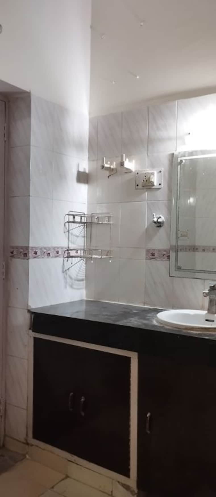 Bathroom, sector 39 3 Bedroom 2870 Sq.Ft. Builder Floor In Sector 39 Noida 10146239