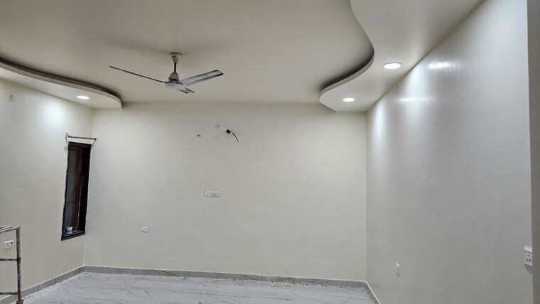 Room, sharda-apartment 3 Bedroom 2152 Sq.Ft. Independent House In Gomti Nagar Lucknow 10146425