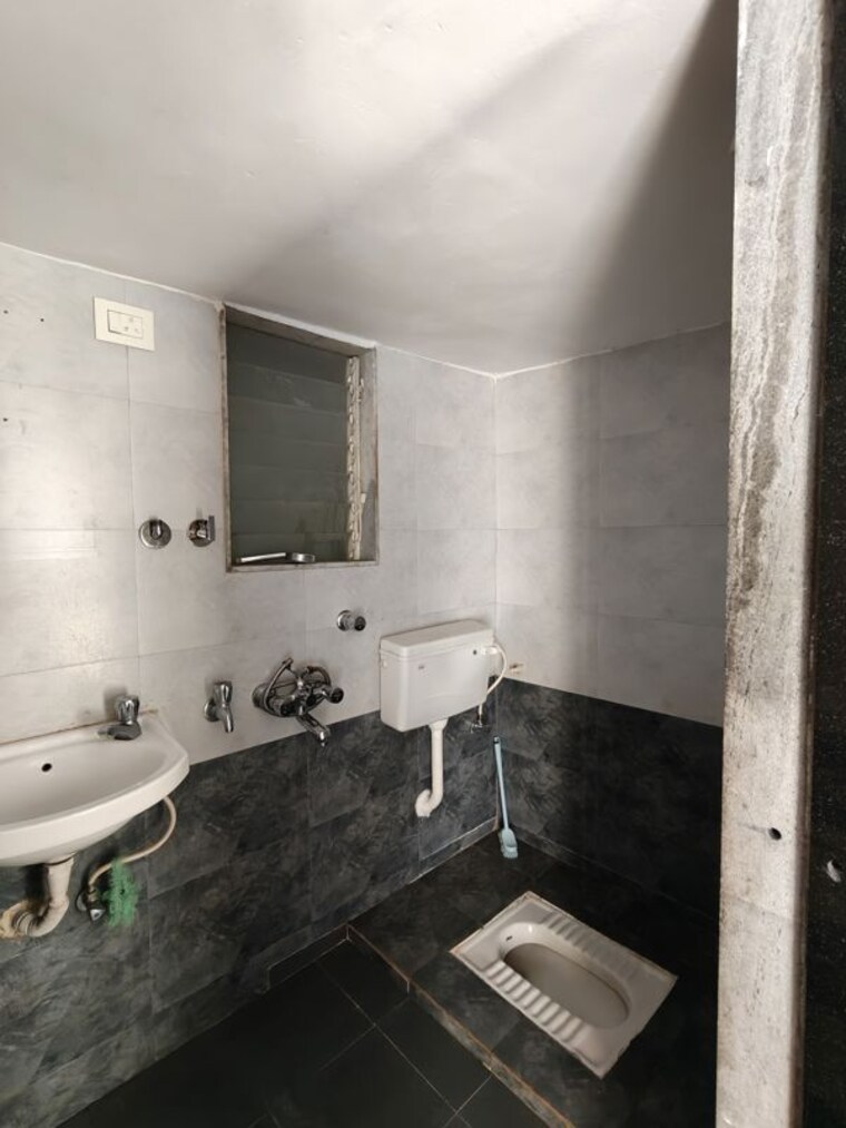 Bathroom, seven-apna-ghar-phase-2-plot-b 1 Bedroom 397 Sq.Ft. Apartment In Mira Road Thane 10146547