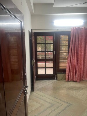 Building Lobby in 1 BHK Builder Floor at Kohli One Malibu Town, Sector 47 – for Rent