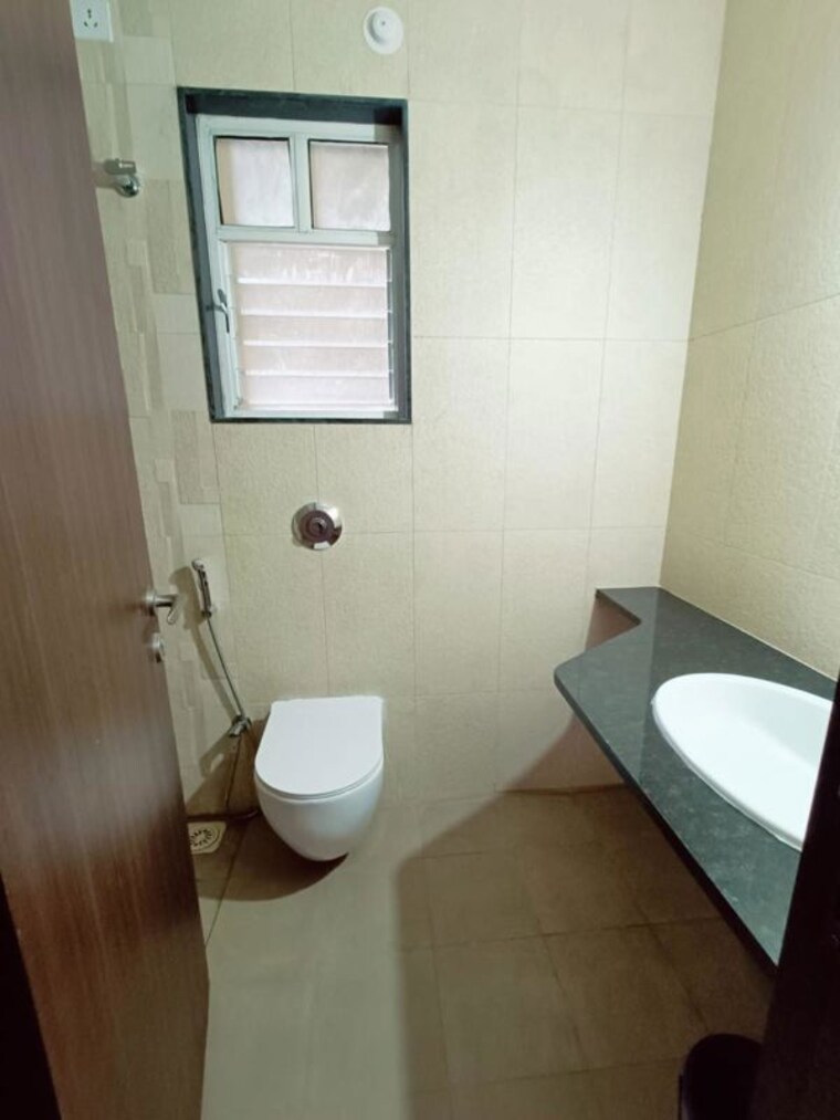 Bathroom, yashwin-supernova 2 Bedroom 713 Sq.Ft. Apartment In Wakad Pune 10146567