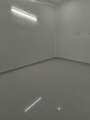 Room in 2 BHK Independent House at Vrindavan Yojna – for Rent