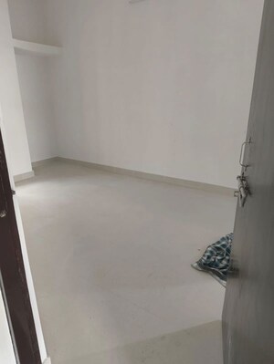 Room in 2 BHK Independent House at Vrindavan Yojna – for Rent