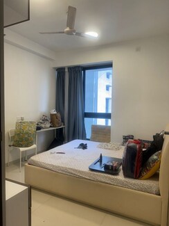 2 BHK + Store Room Apartment For Rent in Sunteck Avenue 2