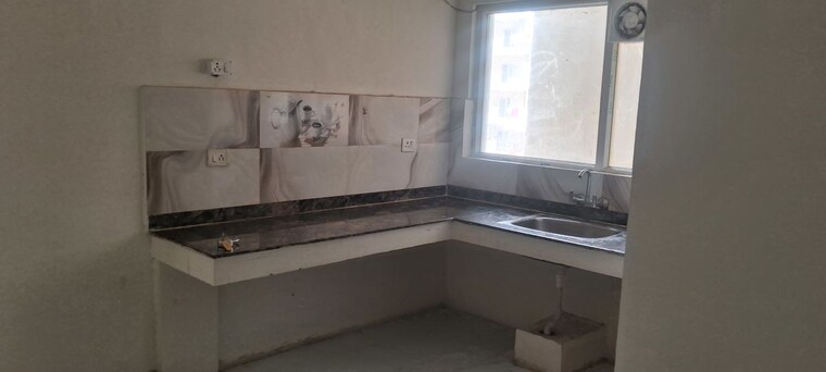 Kitchen, pivotal-paradise 1 Bedroom 361 Sq.Ft. Apartment In Sector 62 Gurgaon 10146816