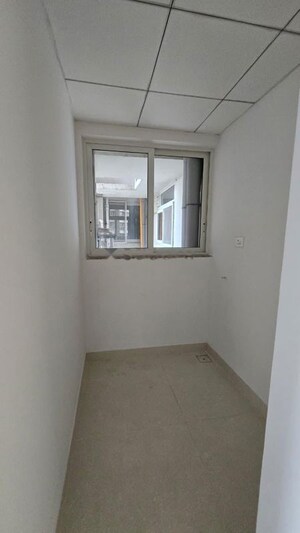 Room in 3 BHK Apartment at Runwal Forests, Kanjurmarg West – for Rent