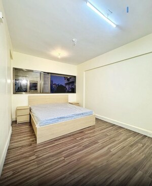 Room in 3 BHK Apartment at Divyalok CHS, Malabar Hill – for Sale