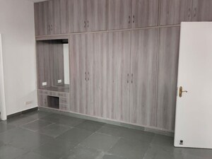 Room in 3 BHK Builder Floor at Greater Kailash ii – for Rent