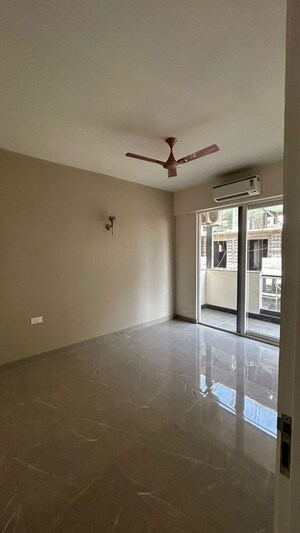 Room in 3 BHK Apartment at Signature Global City 79B, Sector 79b – for Sale