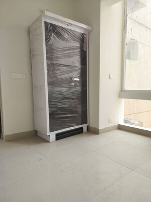 Bathroom in 3 BHK Apartment at Amrapali Heartbeat City, Sector 107 – for Sale