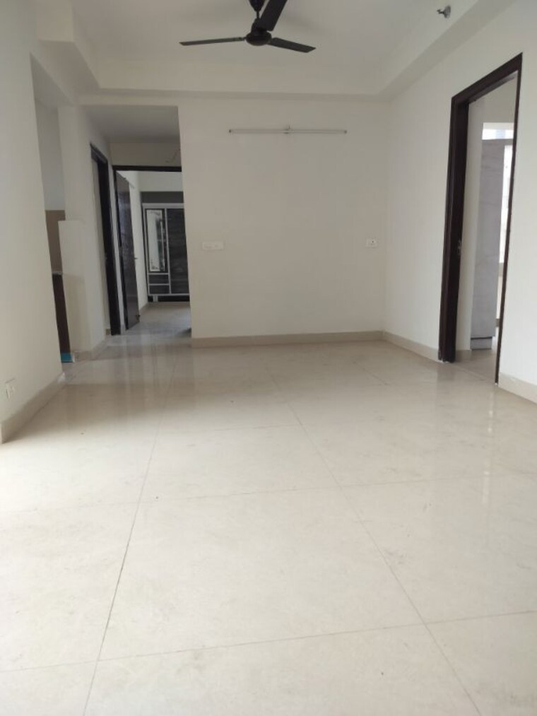 Room, amrapali-heartbeat-city 3 Bedroom 1350 Sq.Ft. Apartment In Sector 107 Noida 10146921