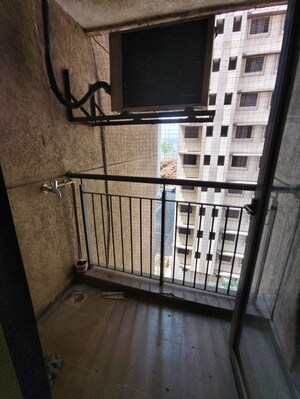 1.5 BHK Apartment For Rent in Lodha Splendora, Ghodbunder Road