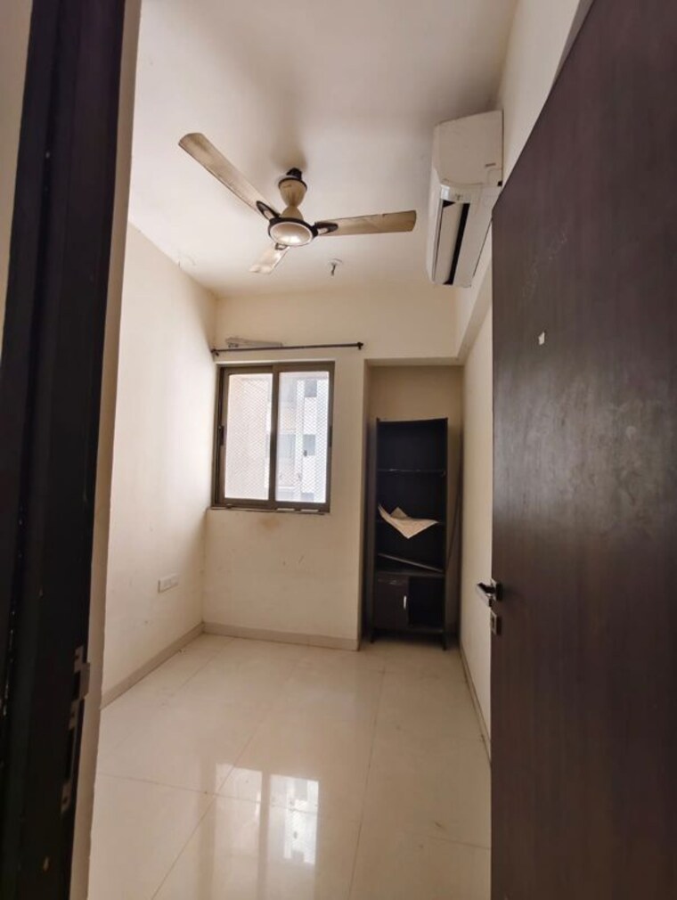 Bedroom, lodha-splendora 1.5 Bedroom 568 Sq.Ft. Apartment In Ghodbunder Road Thane 10146933