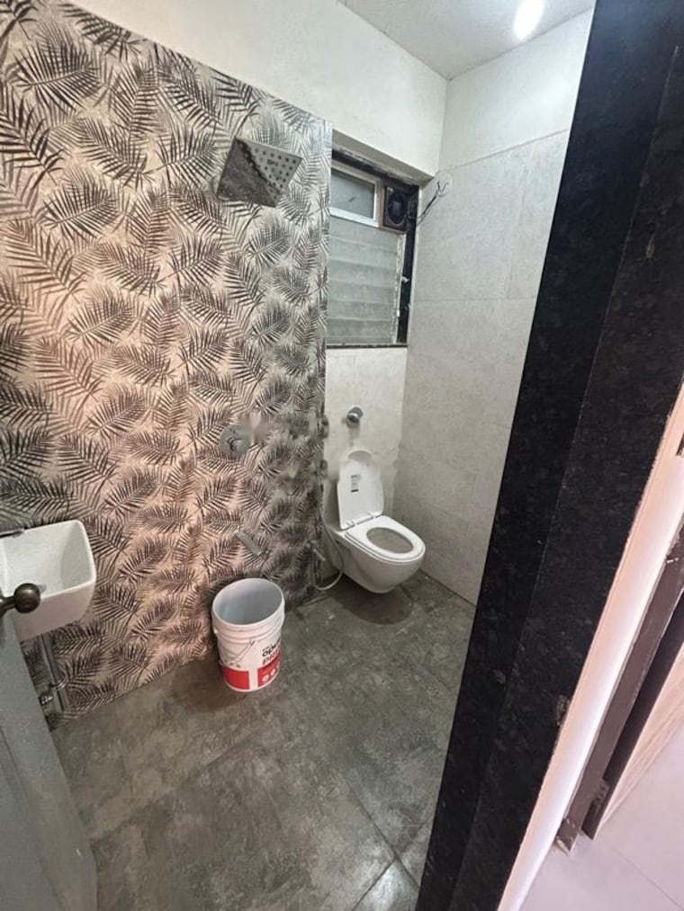 Bathroom, re-form-delta-house 1 Bedroom 619 Sq.Ft. Apartment In Goregaon East Mumbai 10147046