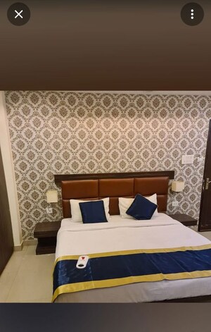 Bedroom in 3.5 BHK Builder Floor at Ansal  API Palm Floors, Sushant Golf City – for Sale