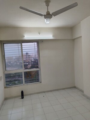 Room in 1 BHK Apartment at Puranik City Reserva, Ghodbunder Road – for Rent