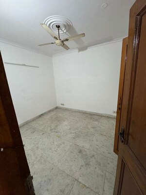 Room in 2 BHK Builder Floor at Malviya Nagar – for Rent