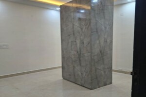 2 BHK Builder Floor For Rent in Chattarpur