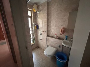 Bathroom in 2.5 BHK Apartment at Sheth Vasant Oasis, Andheri East – for Rent
