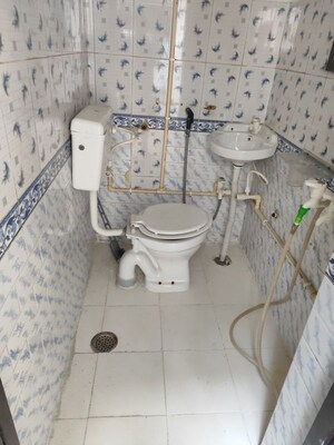 Bathroom in 1 RK Independent House at RWA Apartments, Sector 31 – for Rent